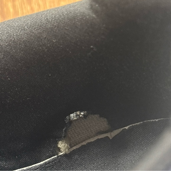 🔥🔥🔥On Running Men Sneakers in White and Black Size: 13🔥🔥🔥 - Picture 13 of 13